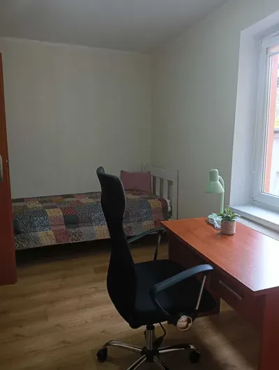 Wynajmę pokój dla niepalącej studentki/studenta. - miniatura 2