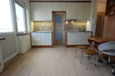 1700 zł 2 pokoje 33 m2 PO kapitalnym REMONCIE ! Umeblowane. Wyżyny !