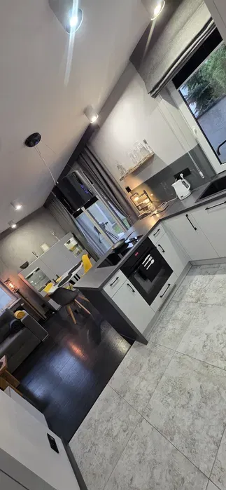Designerski Loft z Prywatnym Ogrodem i Altaną – Unikat! Apartament w centrum. Altanka, duża prywatność, obejrzyj FILM z mieszkan - miniatura 4