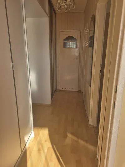 Wynajmę jasny i umeblowany pokój - miniatura 4