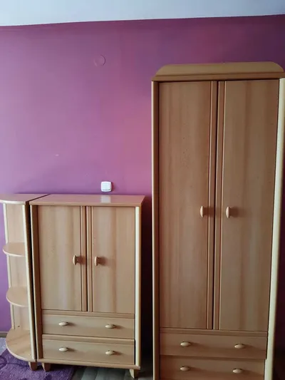 Dwa pokoje jednoosobowe w mieszkaniu z balkonem - miniatura 2