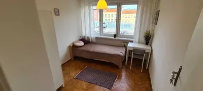 Wynajmę mieszkanie 3 pokojowe w Centrum - miniatura 4