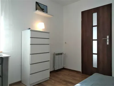 Wynajmę pokój zamykany na klucz, w bloku na parterze, bezpośrednio - miniatura 4