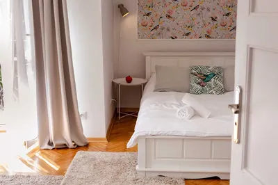 Słoneczna kawalerka, 35 m2, Łazienki Królewskie, od 01.06 - miniatura 4