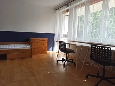 Duży pokój 25m2 z balkonem Żywnego Czechów - miniatura 2