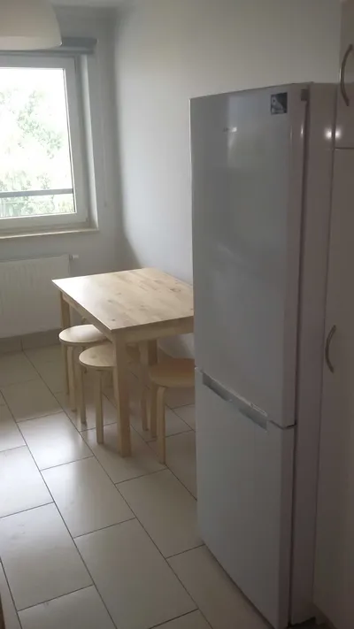 Do wynajęcia mieszkanie 51m/kw, dwa pokoje, oddzielna jasna kuchnia, Kraków ul. Zachodnia 9. - miniatura 2