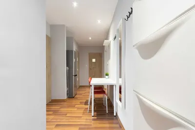 Przytulny pokój w centrum Łodzi - miniatura 2