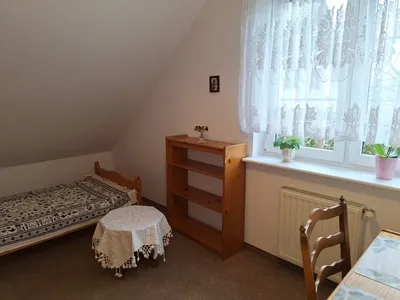 Pokój jednoosobowy. Całkowity koszt 1150