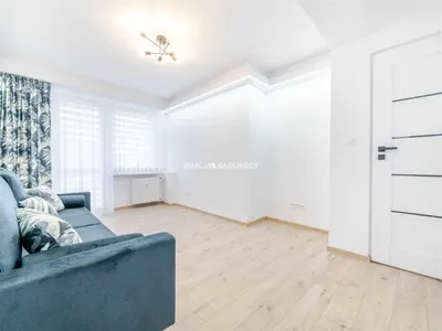 Świeżo wyremontowane 2 pokoje w centrum - miniatura 2