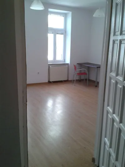 Kawalerka ścisłe Centrum - miniatura 2
