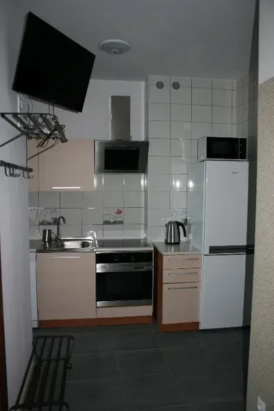 Pokój jednoosobowy dla dziewczyny na ul.6 Sierpnia NOWE BUDOWNICTWO - miniatura 5