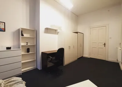 Pokój z balkonem w świetnej lokalizacji - miniatura 2