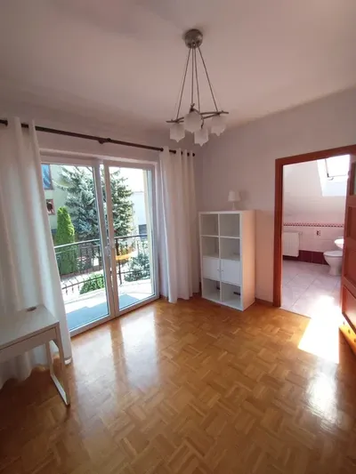 Duży pokój z własną łazienką na Zaciszu - miniatura 3