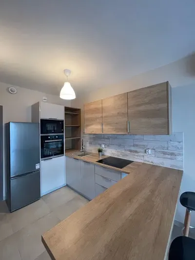 35 m2 Salon z kuchnią, aneksem sypialnianym, balkon z widokiem ul. Podwisłocze 27 - miniatura 2