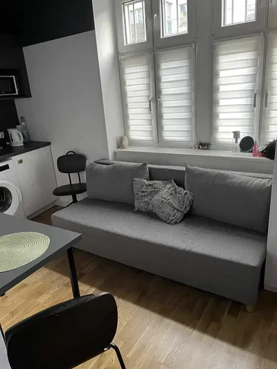 Kawalerka 13,5 m² Poznań Wilda — prywatny akademik, od czerwca - miniatura 2