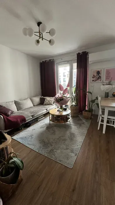 Mieszkanie na wynajem 54m2, 3 pokoje, parking - miniatura 2
