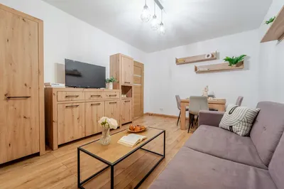 Przestronny pokój w mieszkaniu 2pokojowym w zielonej i cichej okolicy - miniatura 4