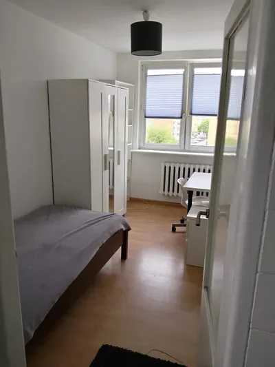 Wynajmę mieszkanie, 3 pokoje, ul. Stryjewskiego - miniatura 5