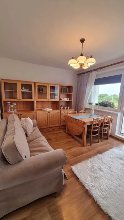 Duży przestronny pokój z balkonem na Suchaninie - miniatura 2