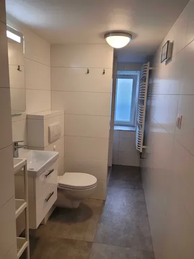 Posiadam do wynajęcia pokoje jedno i dwuosobowe - miniatura 3