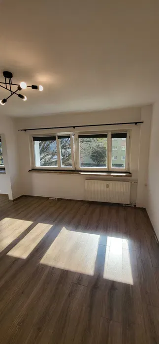 Kawalerka 26,5m2 - Poznań, ul. Jutrzenka - miniatura 2