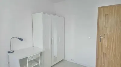 Pokój do wynajęcia w 4-pokojowym mieszkaniu przy ul. 1 Maja w Katowicach - miniatura 4
