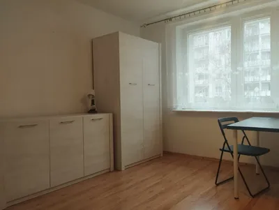 Pokój w mieszkainiu 4-pokojowym Os. Łokietka