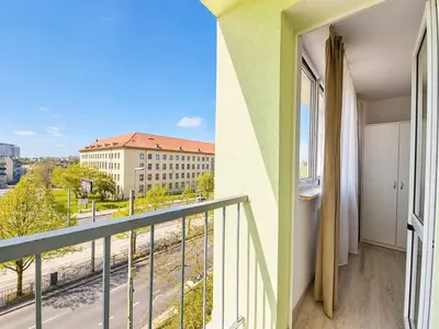 Pokój nr 4 z balkonem przy ul. Piastów 42C - miniatura 5