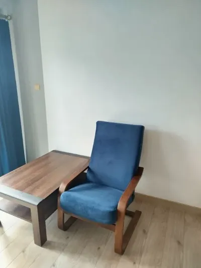 Wynajmę pokój z balkonem dla Pani pracującej - miniatura 2