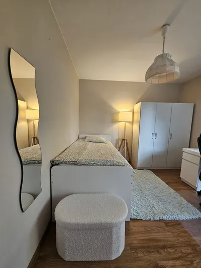 Pokój na wynajem mieszkanie stancja kawalerka - miniatura 2
