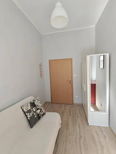 Pokój 1 osobowy w ścisłym centrum 1000zł - miniatura 4