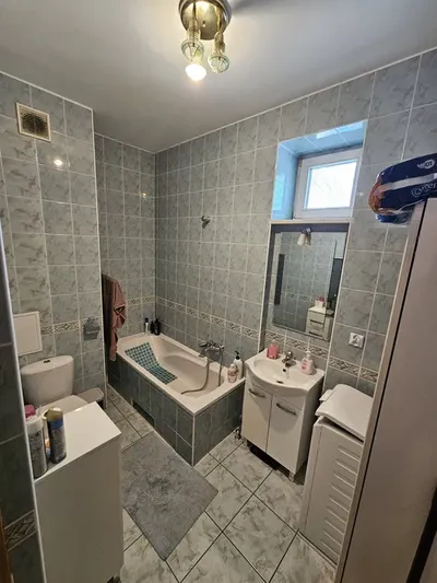 Duży pokój obok metra Imielin - miniatura 2