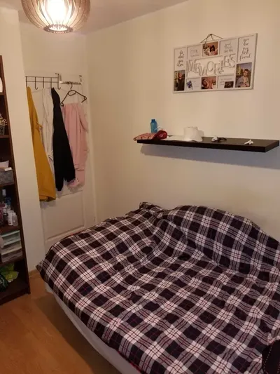 POKÓJ WYNAJMĘ / room for rent, 10m2 w 3 osobowym mieszkaniu, 2x WC, na 1 lub 2 miesiące (lipiec-sierpień) - miniatura 4