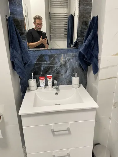 Wynajme w pelni wyposazone ,wysoki standard, studio 30 m2 , parter na Starym Miescie w Lublinie, 150 m od Zamku. - miniatura 4