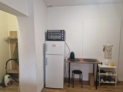 Pokój dla studentki w mieszkaniu dwupokojowym - miniatura 5