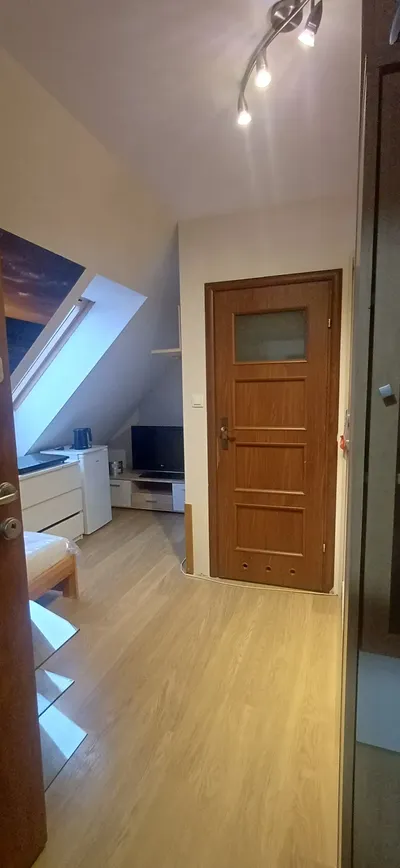 Wynajmę kawalerkę - miniatura 2