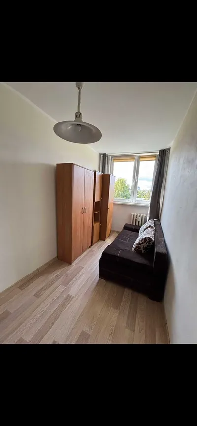 Wynajmę pokój studentce lub osobie pracującej - miniatura 2