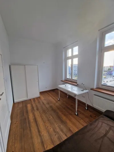 Pokój do wynajęcia w centrum Katowic ( obok Rynku - ul.Piastowska 1 )