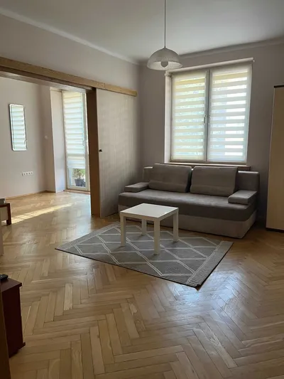 Duże dwupokojowe mieszkanie w centrum Katowic - miniatura 3