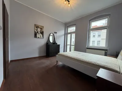 !! BEZ PROWIZJI !! 2 pokoje z balkonem w wyremontowanej kamienicy - miniatura 3