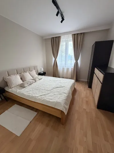 Przestronne 2- pokojowe mieszkanie z balkonem i miejscem postojowym / ul. F. Nilla /Krowodrza Górka/ ENG Below