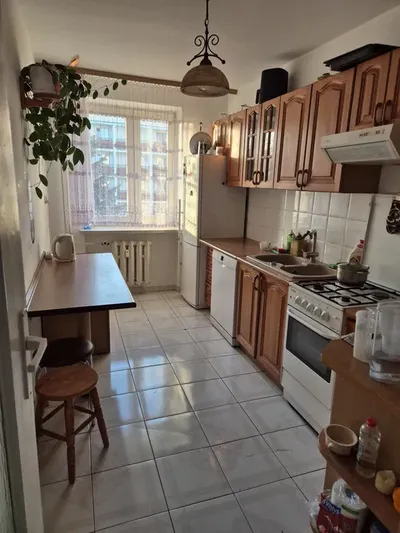 Wynajmę duży pokój 19 m2 z balkonem 6m2 w samodzielnym mieszkaniu - miniatura 4