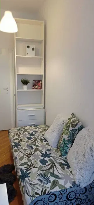 Pokój jednoosobowy z balkonem ul. Walecznych 28 od zaraz - miniatura 3