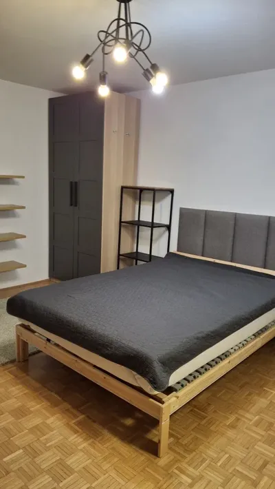 Komfortowa kawalerka 26,5 m na Bródnie - miniatura 5