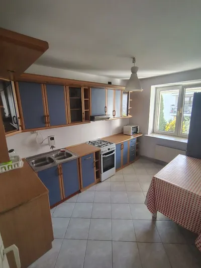 Ciche 2 pokoje z balkonem – idealne dla pary lub pracującej osoby