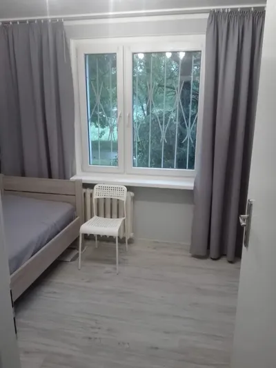 Wynajmę 4 pokojowe mieszkanie - miniatura 2