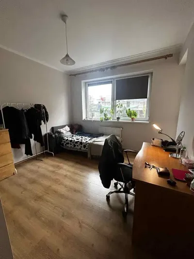 Pokój duży z balkonem