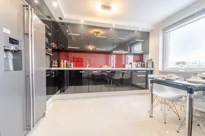 Nowoczesne, przestronne mieszkanie z osobną sypialnią blisko centrum - miniatura 4
