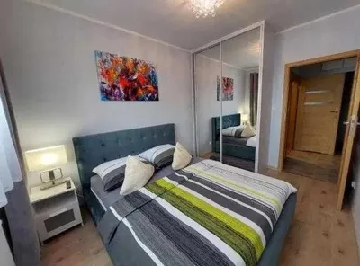 2 pokoje, Kamienica Nowa, Langiewicza 27 , balkon od strony patio, najem na min. 6 miesięcy - miniatura 5