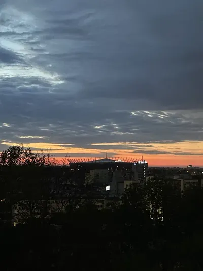 Pokoj obok tamka